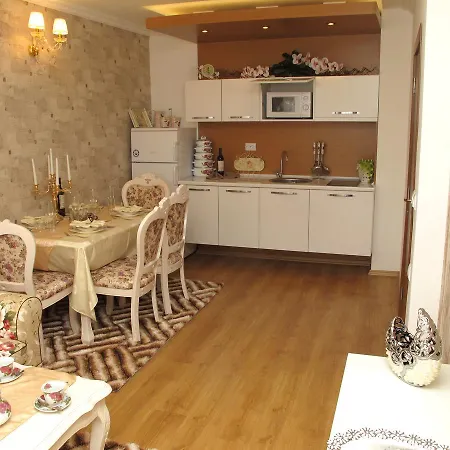 Sweet Homes 3 Апартаменты *